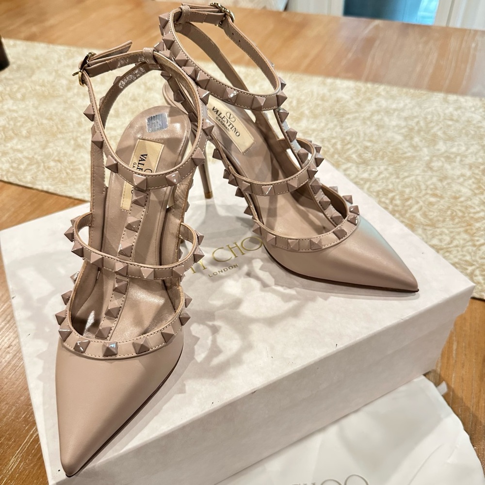 Valentino Rockstud Pointed Toe T-Strap Heels in Nude